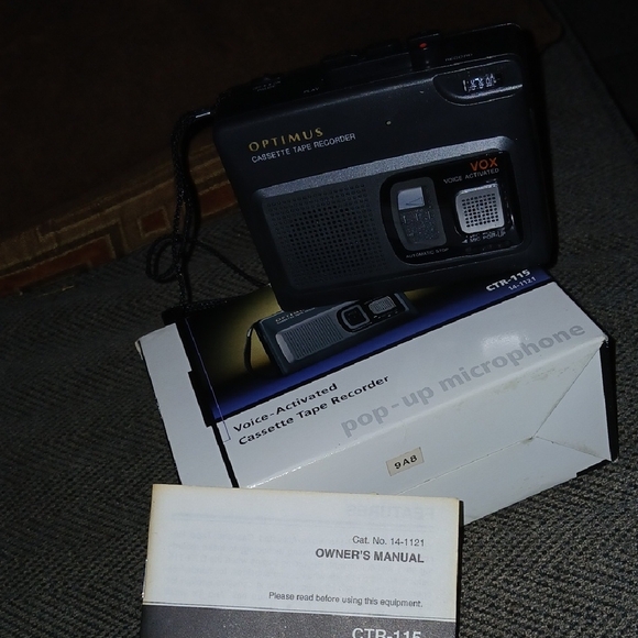 Optimus Black Cassette Tape Recorder Player with Voice Activation - Picture 6 of 9